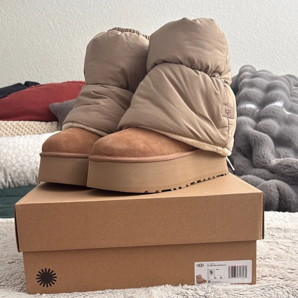 UGG Women's Tan and Brown Winter Boots - Picture 1 of 10